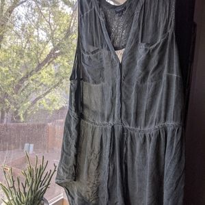 Torrid sleeveless blouse